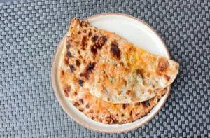 Amritsari Kulcha - Serves 1