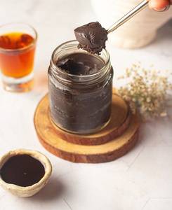 Chocolate Rum Cake (contains Alcohol)