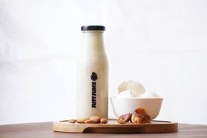 Date And Almond Milkshake