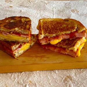 Jam Bread Omelette