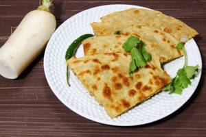Mooli Paratha (2 Pcs)