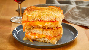 Cheese Chilli Grilled Sandwich (160 Gm)