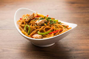 Schezwan Chicken Noodles