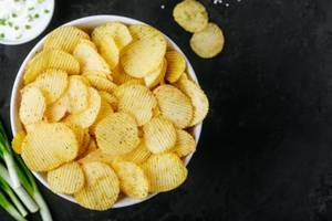 Zig Zag Potato Chips Cream And Onion (140 Gms)