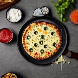 Cheese Margerita Pizza