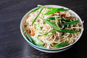 Veg Hakka Noodles