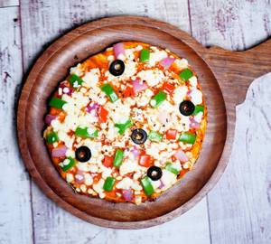 Capsicum,Paneer & Red Paprika Pizza