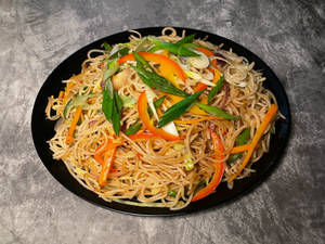 Veg Hakka Noodles