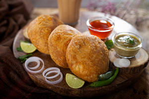 Veg Kachori [3 Pieces]