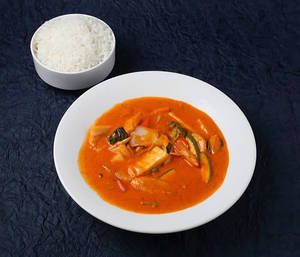Thai Veg Red Curry With Steamed Rice