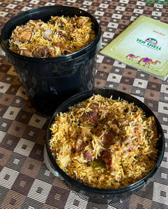 Bucketdum Biriyani Mutton WITH Soft Drinks And Sweets