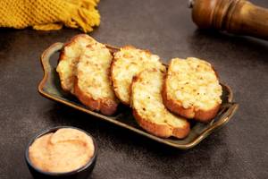 Burnt Garlic Cheese Bread