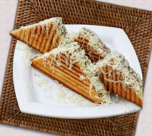 Veg Cheese Sandwich [medium size]