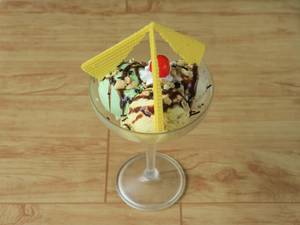 One Town Two Town Sundae