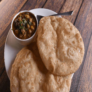 CHOLA BHATURA