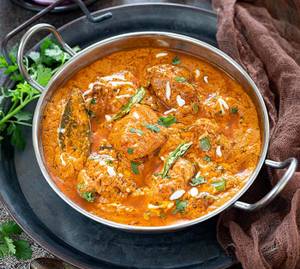 Murgh Lazeez Tikkka Masala