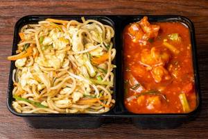 Chicken Hakka Noodles + Chilli Chicken (4 Pcs)+ Thums Up [250 Ml]