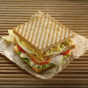 Chicken sandwich                                                                         