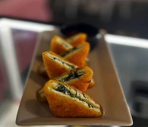 Crunchy Stuffed Paneer