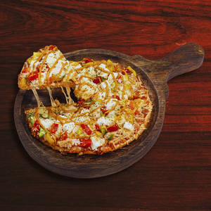 Tangy Tandoori Paneer Pizza