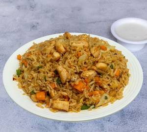 Chicken Schezwan Fried Rice [750 ML]