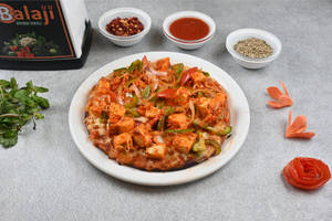 Paneer Tikka Schezwan Pizza