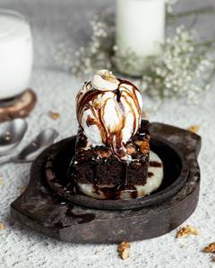 Sizzling Brownie [With Vanilla Ice Cream]