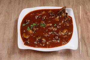 Mushroom chilly [gravy]