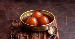 Hot Gulab Jamun