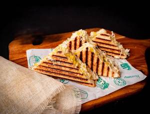 Corn Chilly Cheese Sandwich