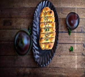 Tandoori Garlic Bread 