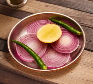 Onion And Lemon Salad