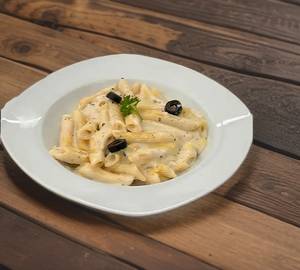 Italian White Sauce Pasta