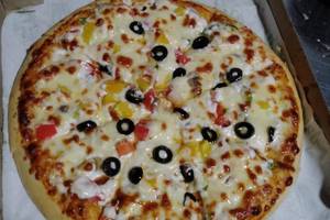 7" Small Pizza Supreme Chicken