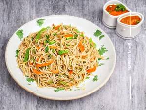 Veg Hakka Noodles