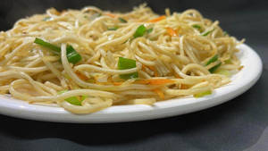 Veg Hakka Noodles