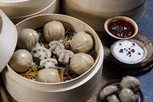 Spicy Mushroom Momos [6 Pieces]