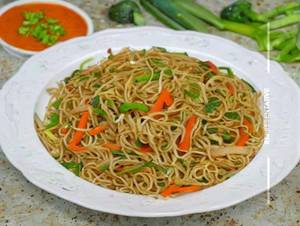 Veg schezwan noodles