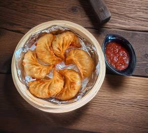 Paneer momos [fried]