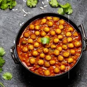 Chole chawal                                                              