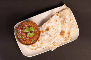 Bhuna Chicken With Butter Naan