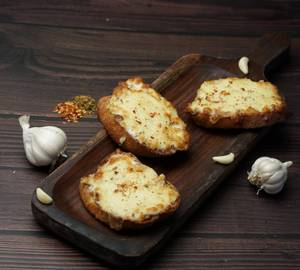 Cheese garlic bread