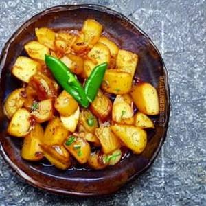 Garlic chilli potato