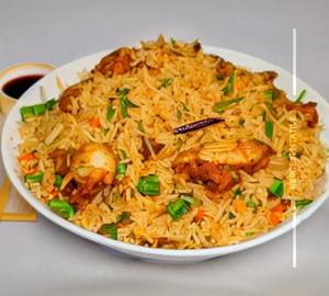 Chicken schezwan fried rice       