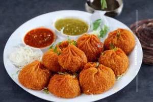 Achari momos