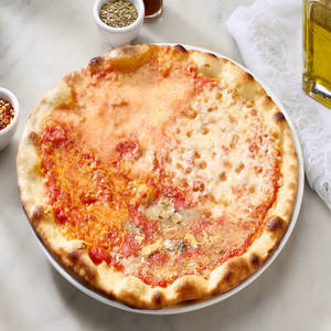 Quattro Formaggi Pizza