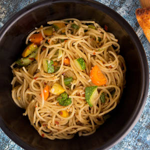 Aglio Olio E Peperoncino Spaghetti Pasta