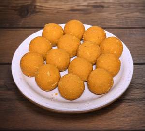 Besan Laddu (Desi Ghee)