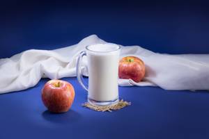 Apple Milkshake.