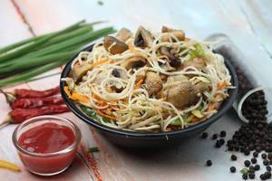 Mushroom Veg Noodles